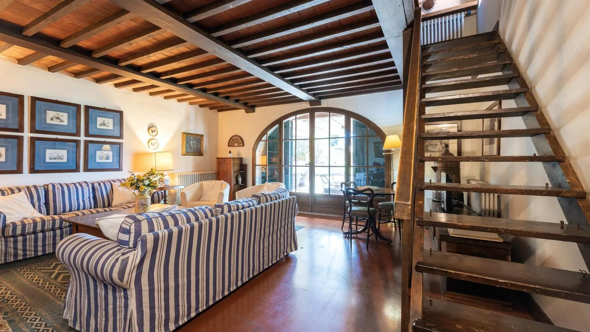 Villa Casale Il Monte Villamagna  Italien